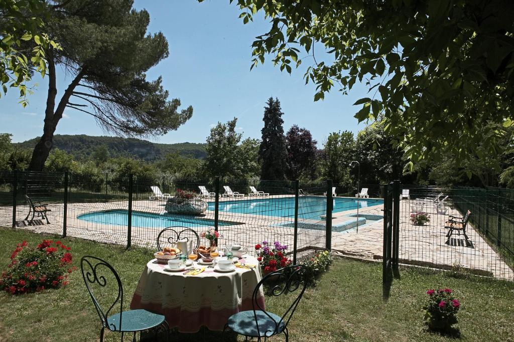 Chambres D'Hotes Le Menestrel Les Eyzies Buitenkant foto